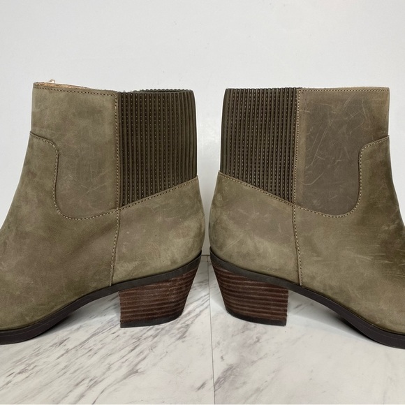 Vionic Shantelle Gray Green Nubuck Bootie 7 1/2 - Picture 8 of 14